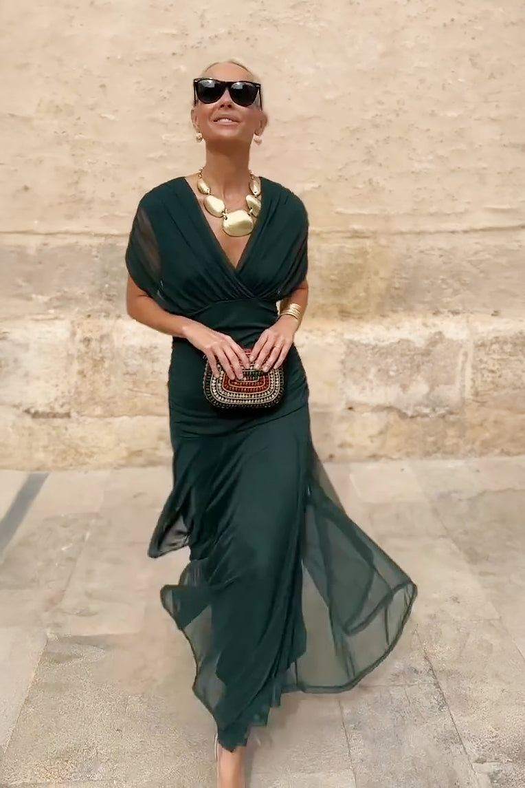 Isabella | Timeless V-Neck Maxi Dress Velora Isabella | Timeless V-Neck Maxi Dress Velora